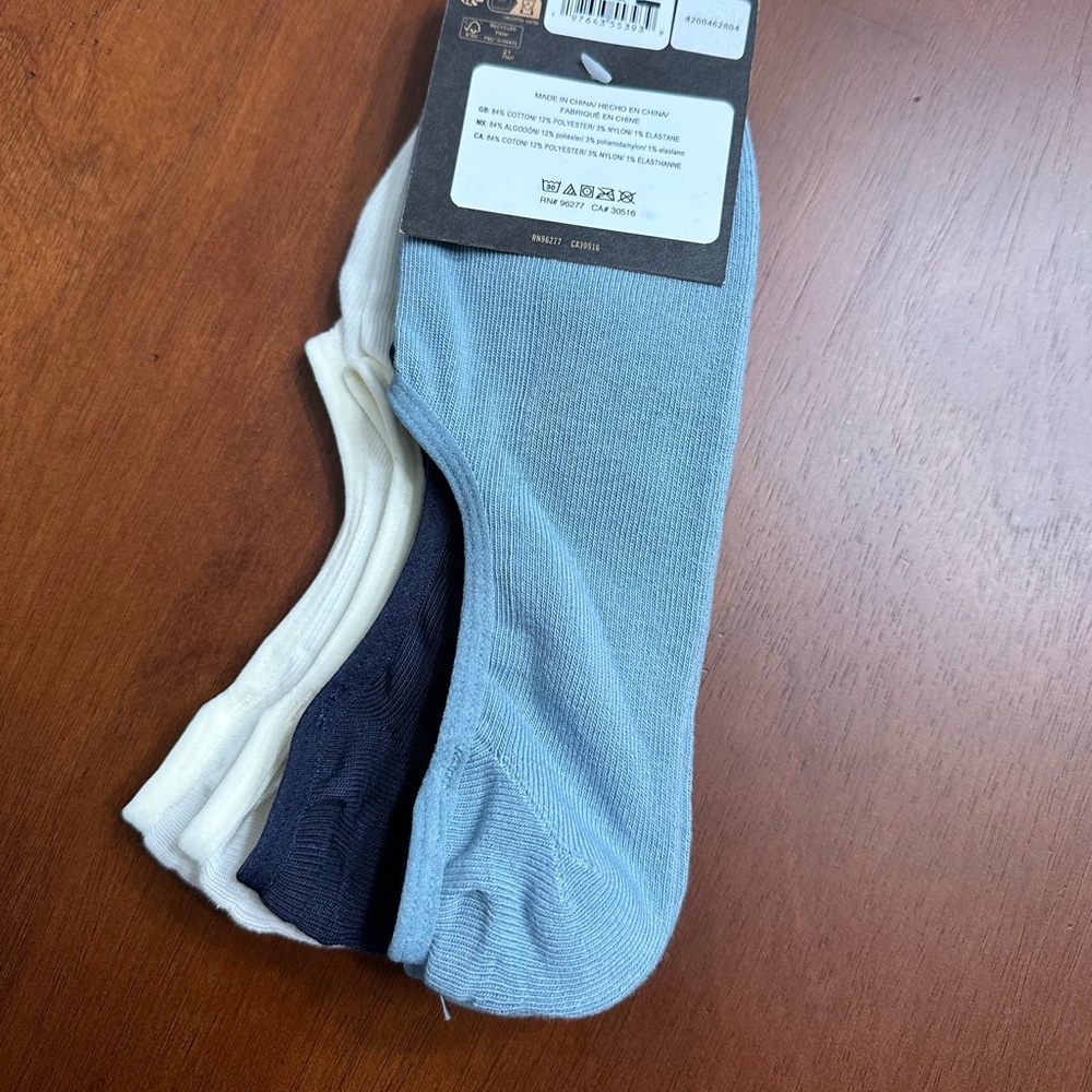 Vans 3-Pack Classic No-Show Socks - Picture 4 of 5